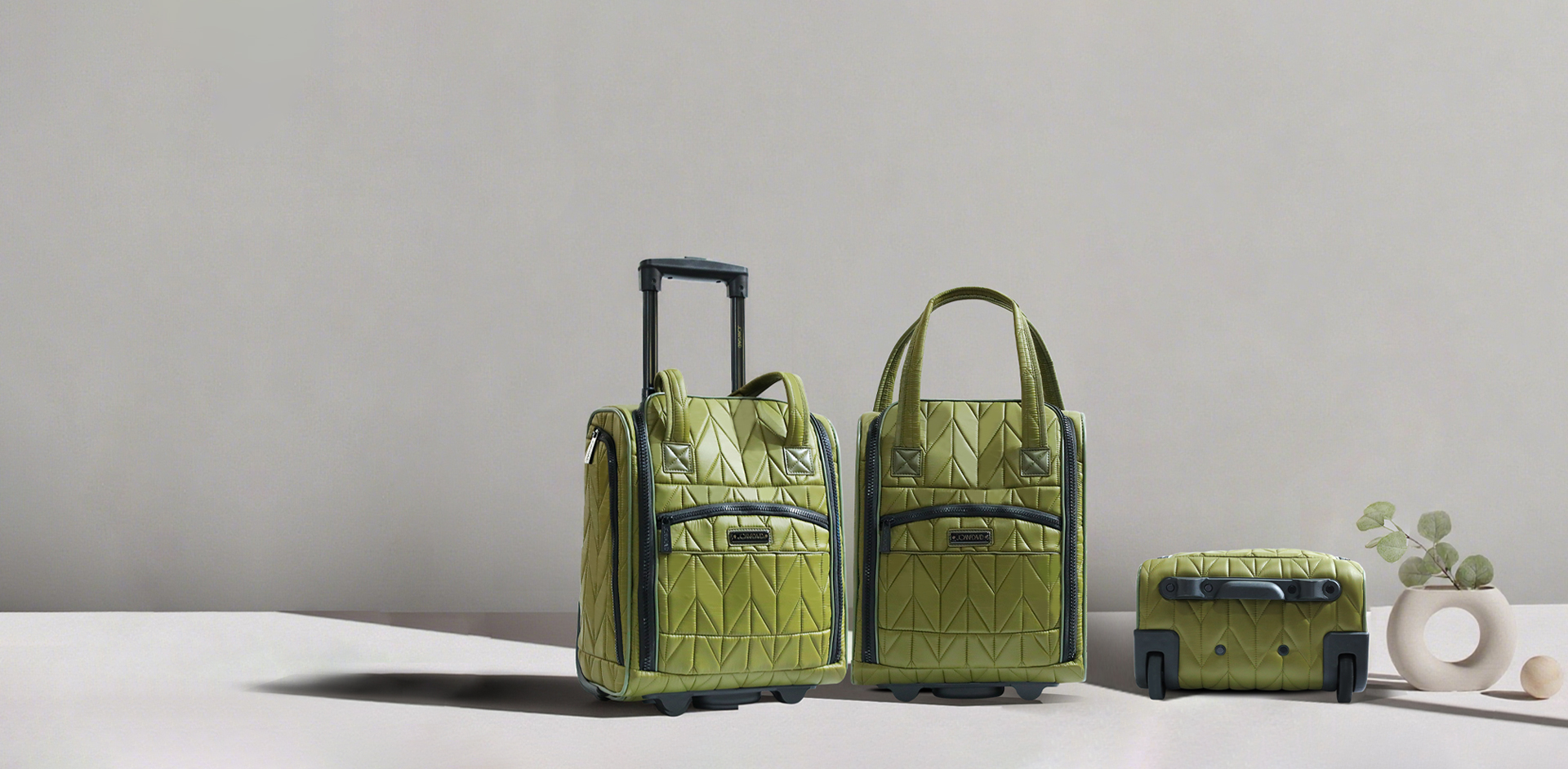 Pinghu Huacheng Suitcase & Bag co.,ltd.